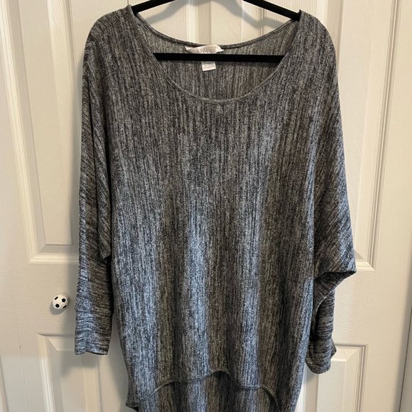 Apricot tunic/ long sweater, Size XL - Picture 1 of 3